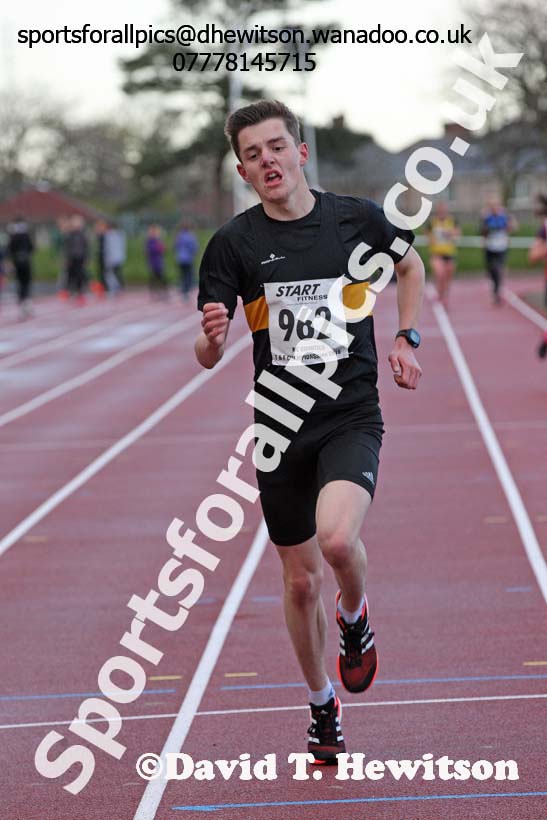 North Eastern 10000 metres Championships, Monkton Stadium, Jarrow. Photo: David T. Hewitson/Sports for All Pics